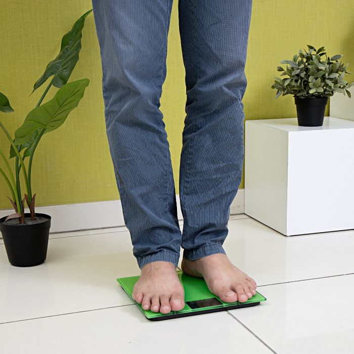 Digital Personal Scale, Bright LCD Display, GBS4208 | Anti-Skid Padding | Low Battery Indication & Overload Protection | Auto Zero & Off Function | Up To 150kgs