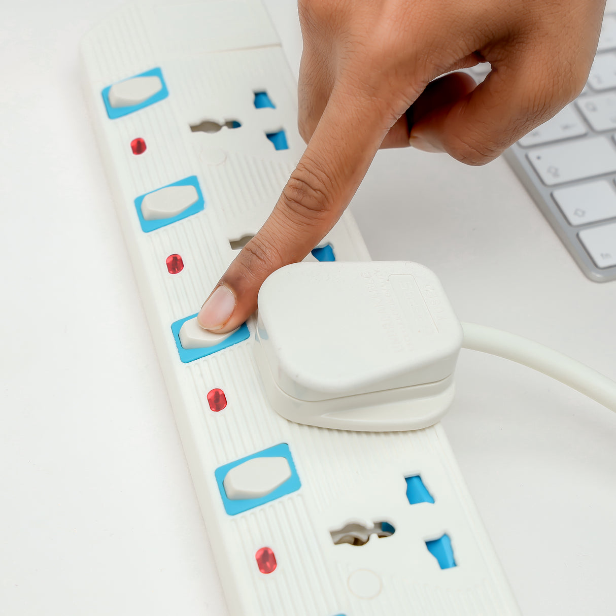 Geepas 5 Way Extension Socket | 5 LED Indicators with Individual Power Switches | Extra Long 5m Cord | Over Current Protection | Suitable for All Electronic Devices