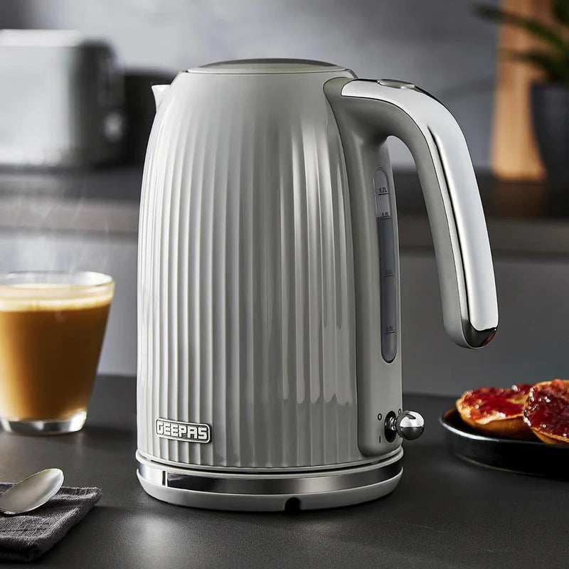 Geepas 1.7L Fluted Grey Jug Kettle GK38068UK-GR | 3000W Rapid Boil | 360° Cordless Base | Auto Shut-Off & Boil-Dry Protection | Elegant Design | 2 Years Warranty