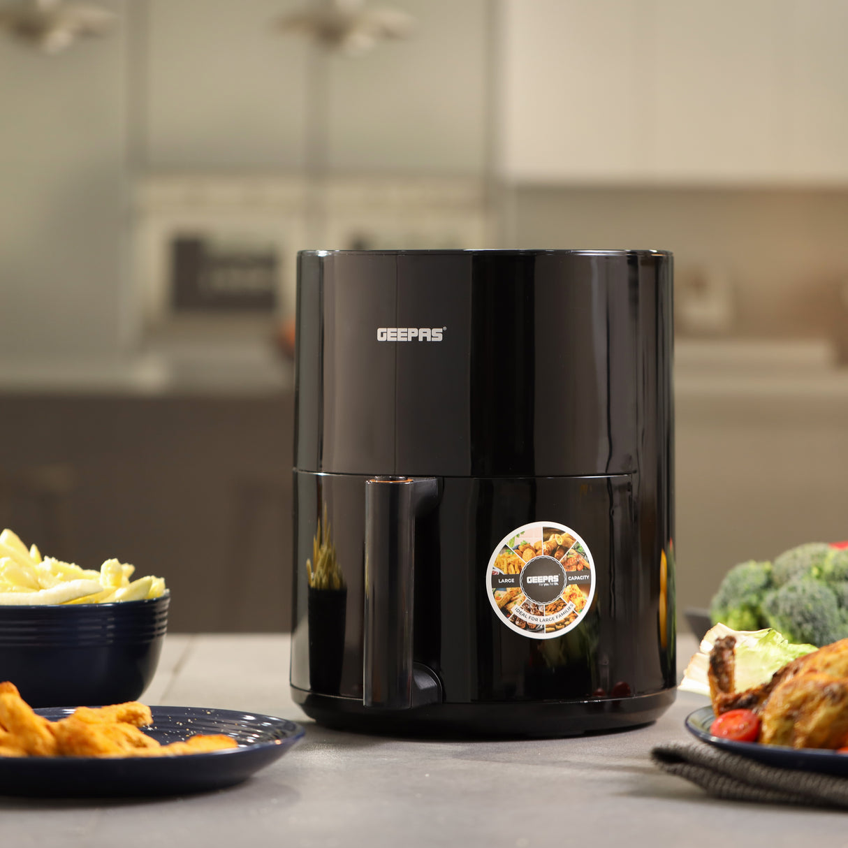 Geepas Digital Air Fryer- GAF37501T/ 4.0 Liter Capacity, Oil Free Cooking, 60 Min Timer, Temperature 80-200 Degree Celsius/ 8 Preset Programs, 2 Years Warranty, Black