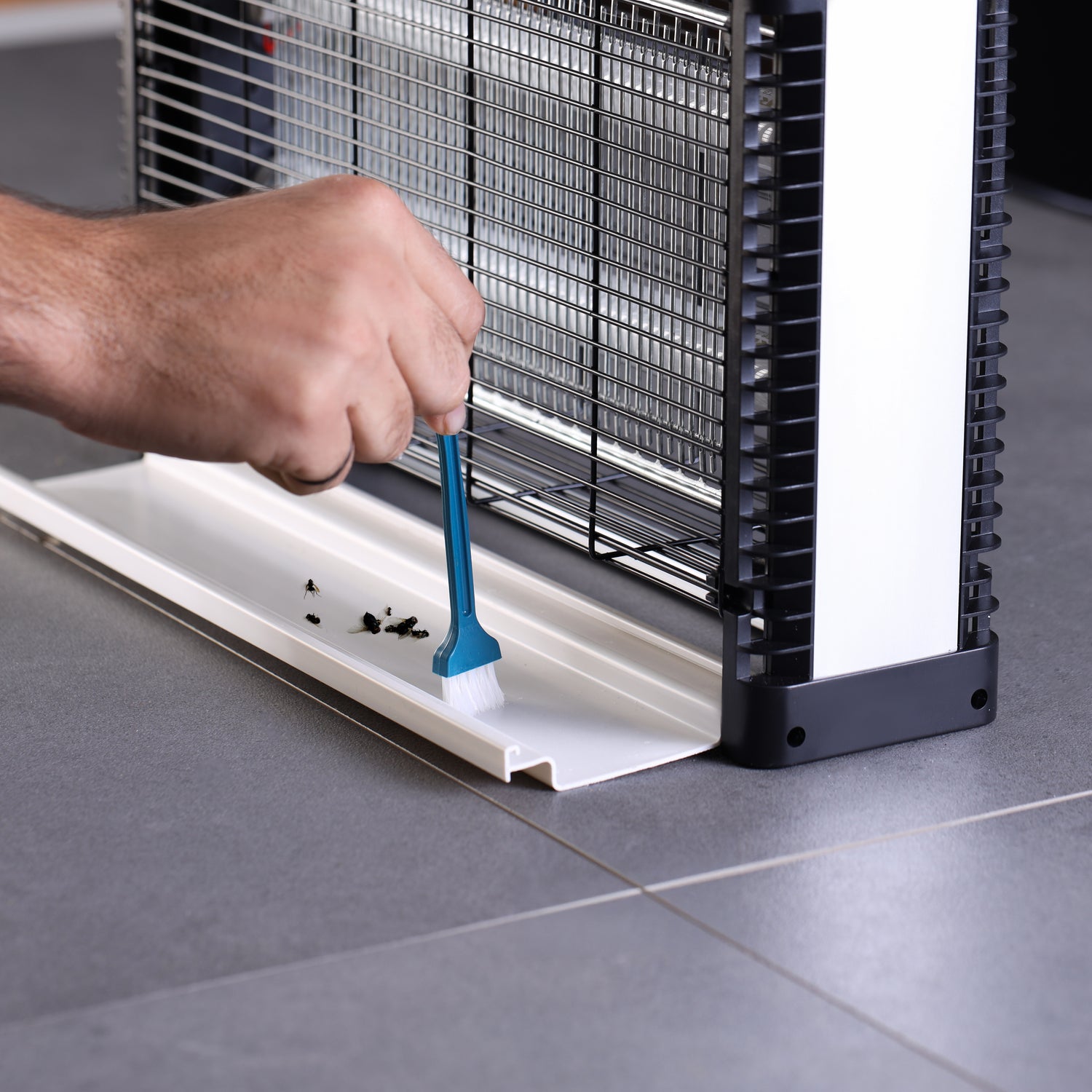 Geepas GBK25615 Electric Insect Killer | 20W UV Tube for Mosquito & Fly Control | Chemical-Free & Odorless Operation |  Energy Efficient Design |  2 Years Warranty