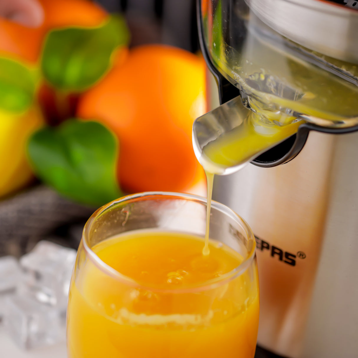 Geepas Stainless Steel Citrus Juicer- GCJ46018| Juicer for Orange Juice, Lemon, and so on| Deluxe Stainless Steel Body with Aluminum Die-Casting Handle, Metallic Silver