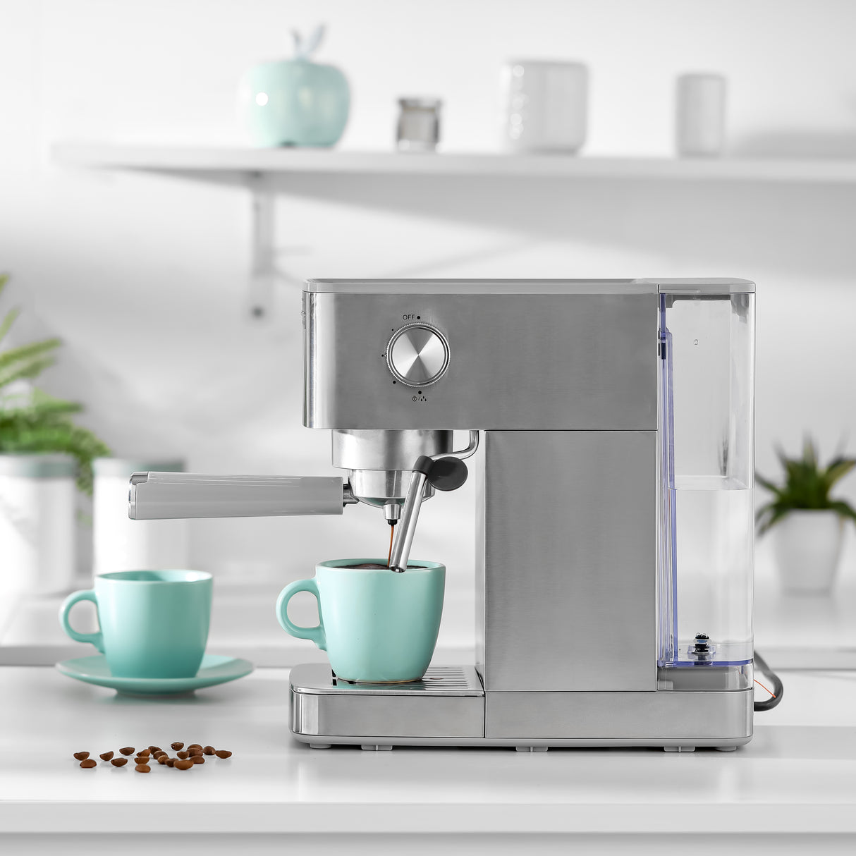 Geepas GCM1415SS Coffee Machine |20 Bar Pressure Pump| Professional Steam System| 1.5L Water Tank |Brew Espresso, Cappuccino, Latte, Mocha & More at Home|2 Years Warranty