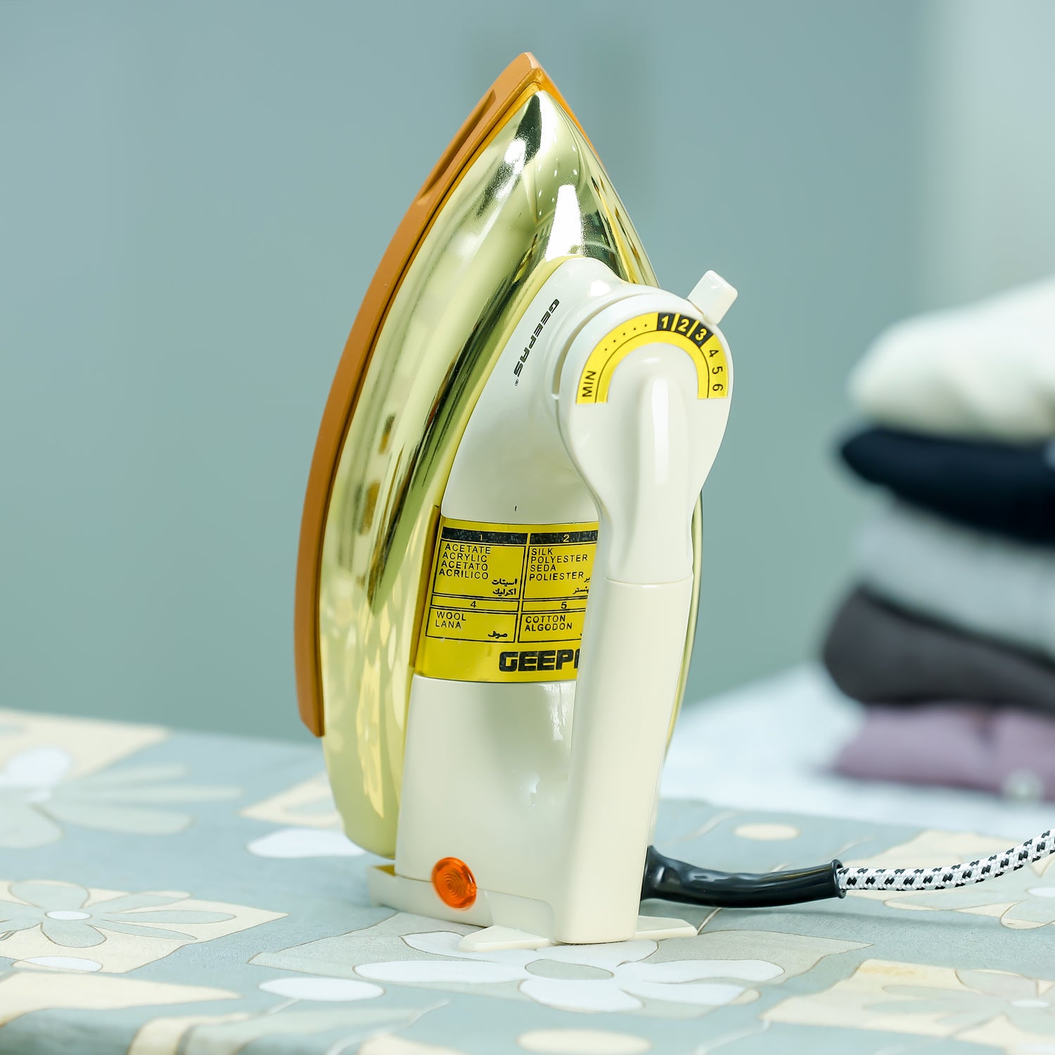 Geepas GDI2750 Automatic Heavy Weight Dry Iron | 1000W Power| Non-Stick Golden Teflon Soleplate| Adjustable Temperature Control | Overheat Protection|  7-Year Warranty