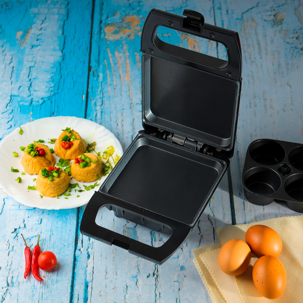 Geepas Egg Bite Maker GEM63049 | 600W Powerful Motor | Non-Stick Cooking Plates | Prepare 4 Egg Bites at a Time | Quick, Easy & Healthy Breakfast Maker for Home Use