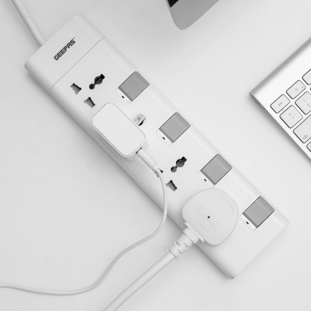 Geepas Extension Socket, 4 Ways | 3m Cord Length | GES4091 | Power Extension Socket | Multi Plug Power Cable | High Quality, Heavy Duty Power Switch