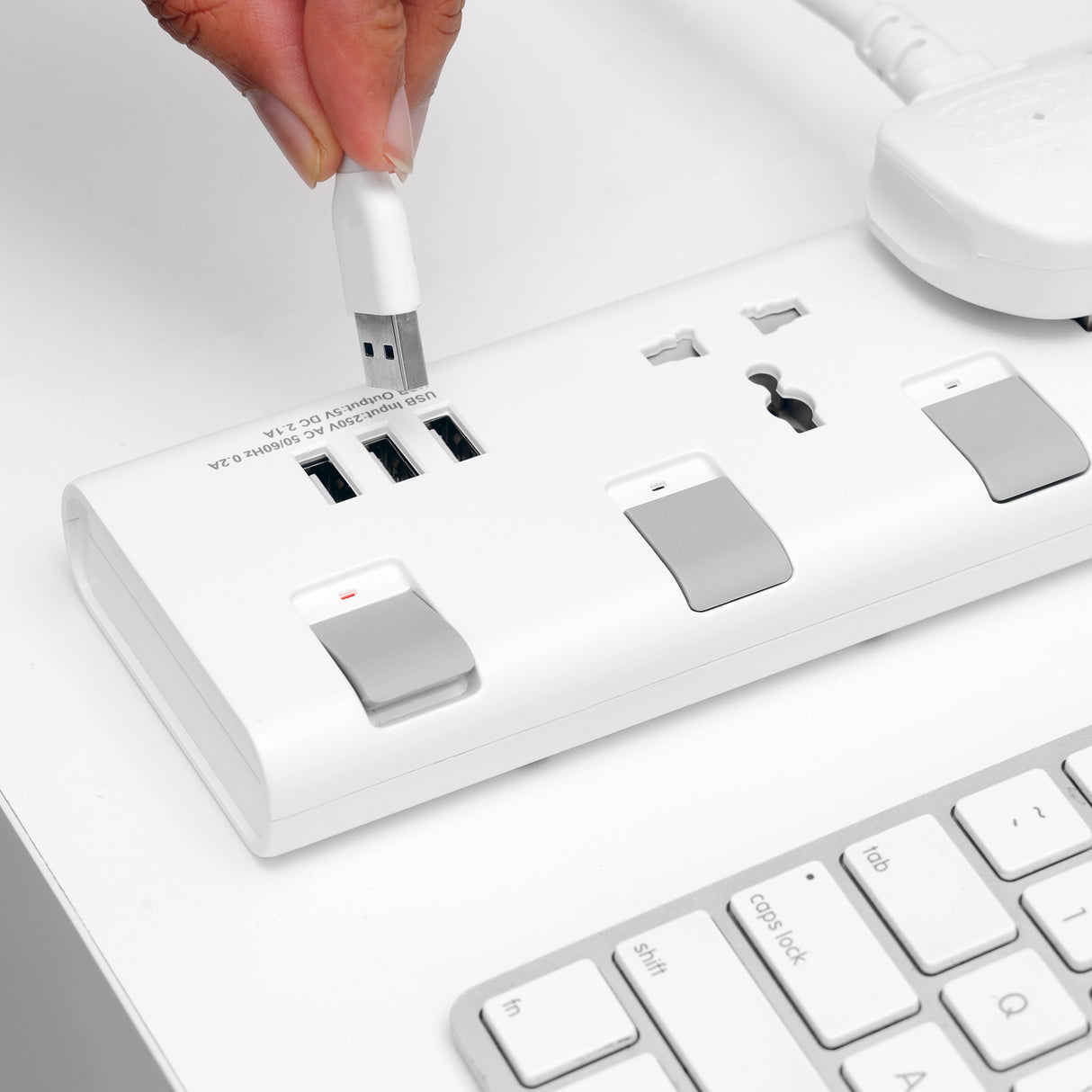 Geepas Extension Socket, 3 Ways, 5m Cord Length | GES5803 | Power Extension Socket | Multi Plug Power Cable | High Quality, Heavy Duty Power Switch