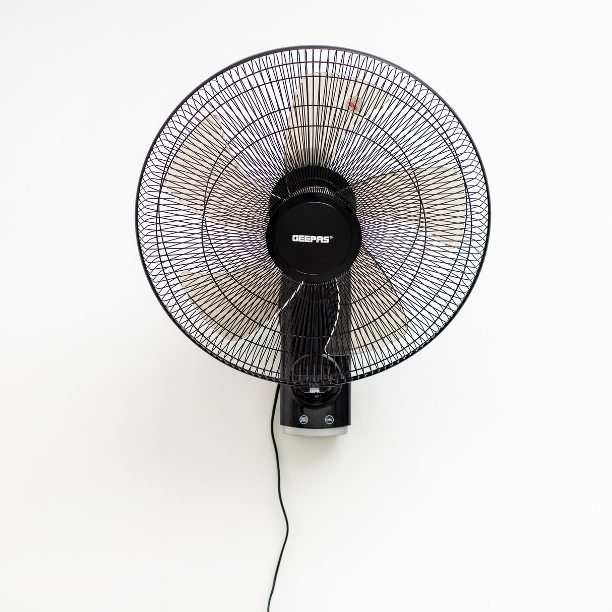 Geepas 18 Inch Wall Fan with Remote Control GF21125 | Powerful Copper Motor| 3 Speed Settings| 5 AS Blades| Oscillation| 7.5h Timer| Self-Protection| 2 Years Warranty