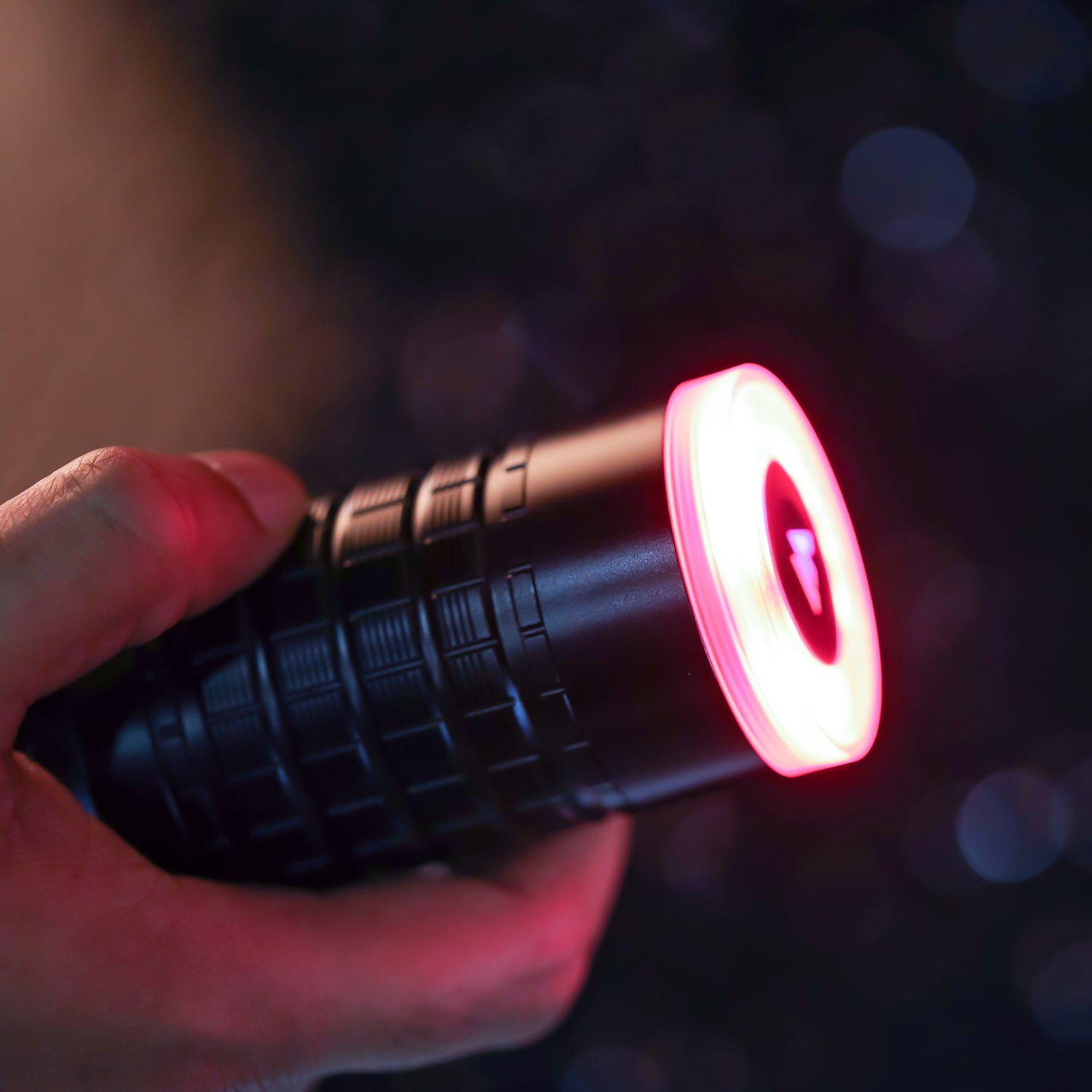 Geepas GFL51062 Rechargeable LED Flashlight with Power Bank – 25W, 3000LM, 6500-8000K, 24h Runtime, IPX6 Waterproof, Aluminum Body, Lithium Battery, Black