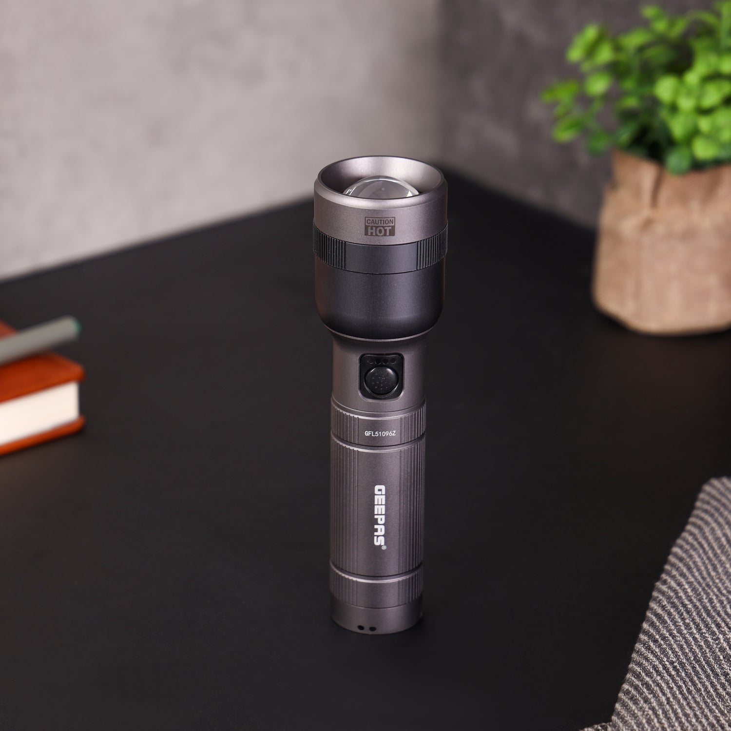 Geepas Zoomable LED Flashlight GFL51096Z| 30W, 2000 Lumens, 10H Continuous Use| Lithium Battery with Power Reminder & Indicator | Indoor & Outdoor Use | Lifetime Warranty