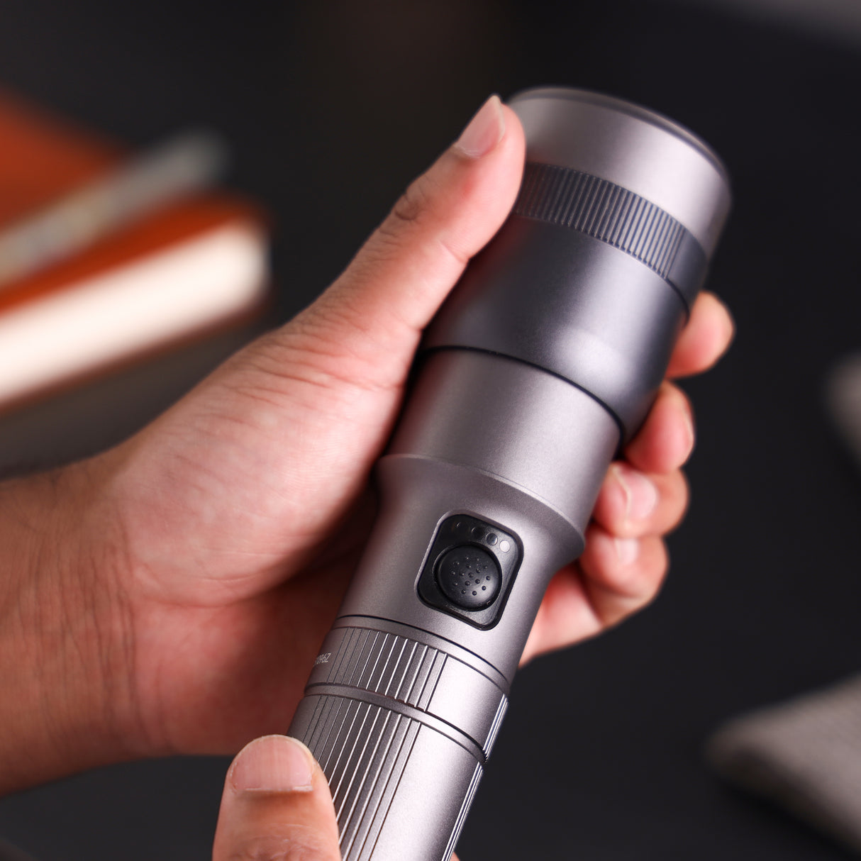 Geepas Zoomable LED Flashlight GFL51096Z| 30W, 2000 Lumens, 10H Continuous Use| Lithium Battery with Power Reminder & Indicator | Indoor & Outdoor Use | Lifetime Warranty