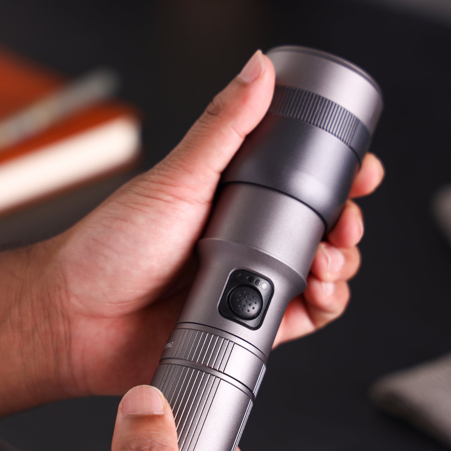 Geepas Zoomable LED Flashlight GFL51096Z| 30W, 2000 Lumens, 10H Continuous Use| Lithium Battery with Power Reminder & Indicator | Indoor & Outdoor Use | Lifetime Warranty