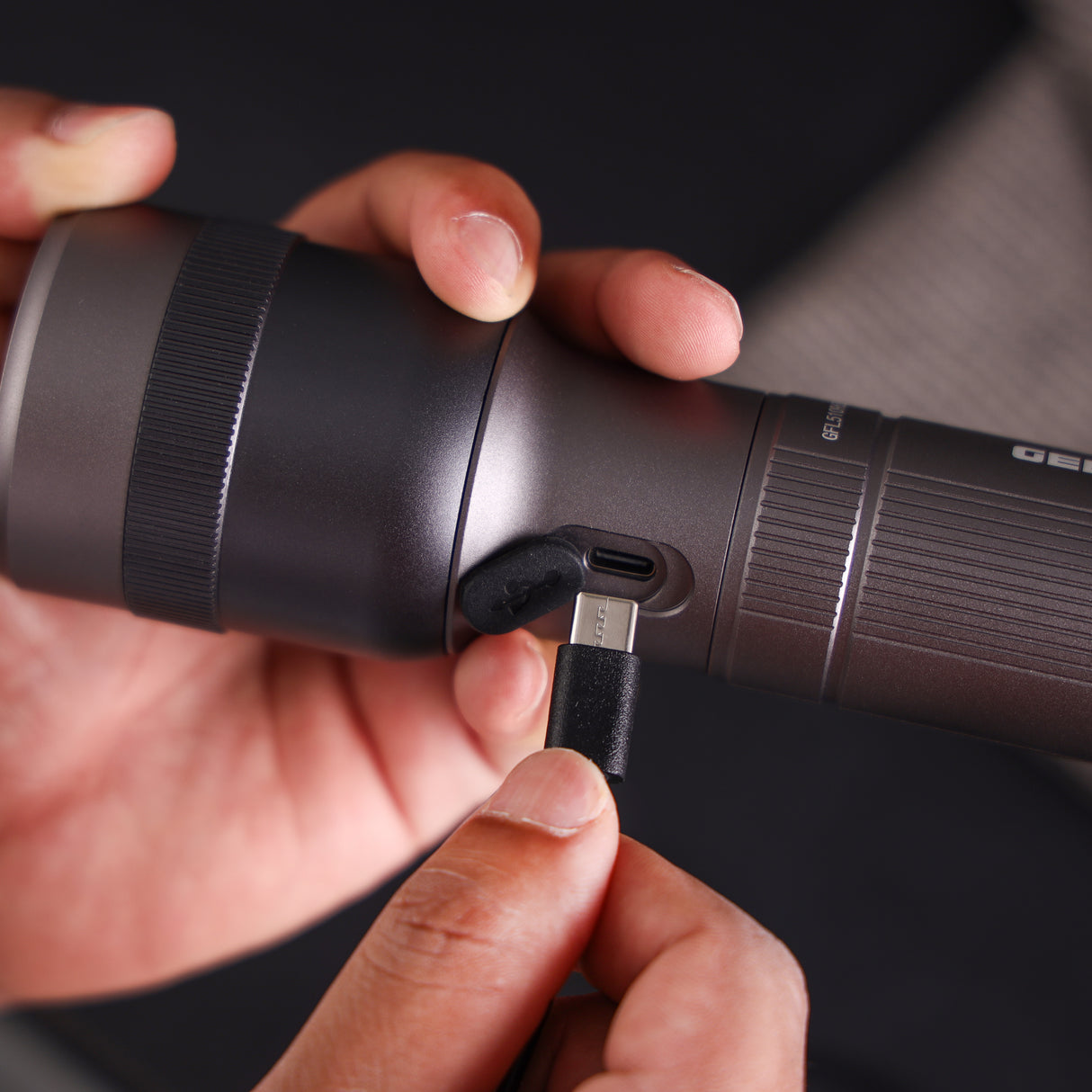 Geepas Zoomable LED Flashlight GFL51096Z| 30W, 2000 Lumens, 10H Continuous Use| Lithium Battery with Power Reminder & Indicator | Indoor & Outdoor Use | Lifetime Warranty