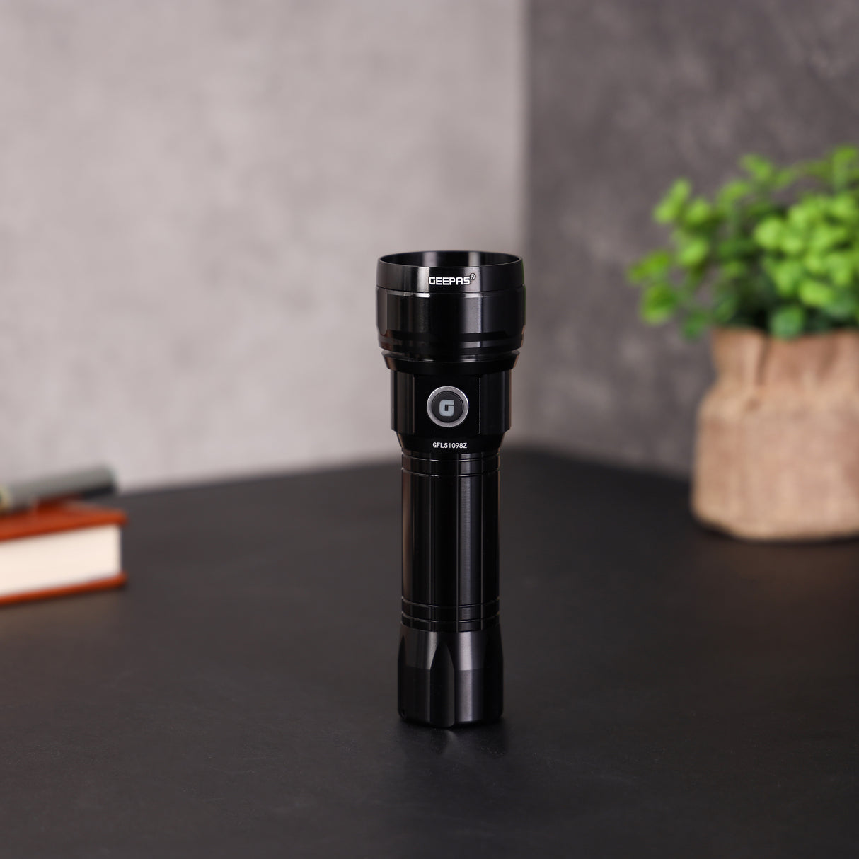 Geepas Zoomable LED Flashlight GFL51098Z |20W High Power, 2000 Lumens |4000mAh Rechargeable Battery, 5H Runtime, Type-C Charging, Durable Aluminum Body |Lifetime Warranty