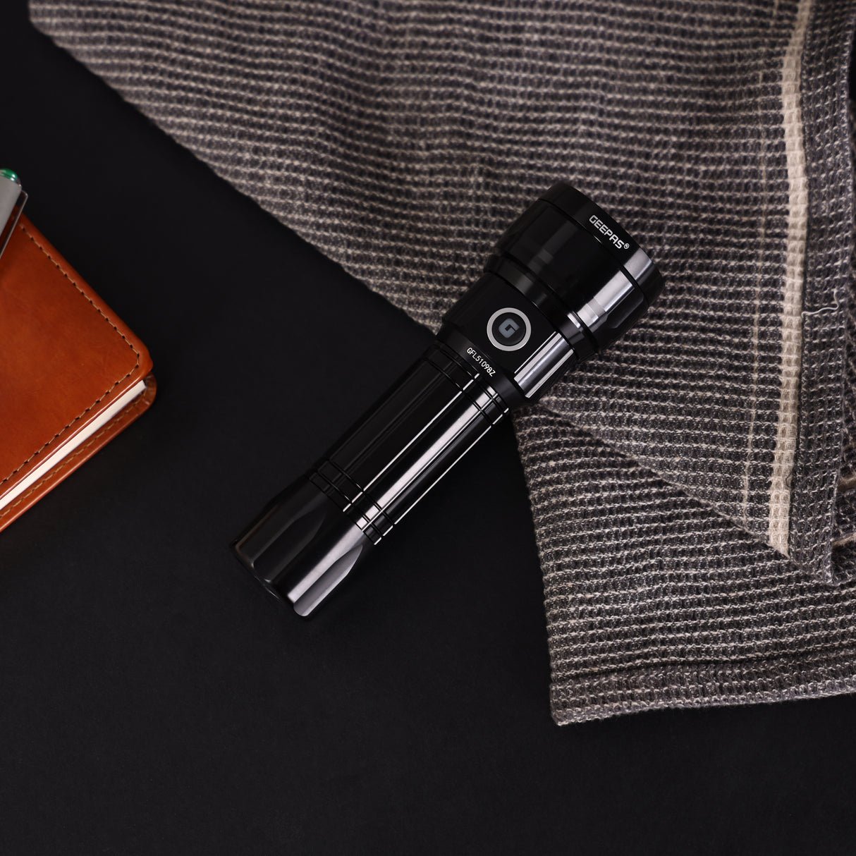 Geepas Zoomable LED Flashlight GFL51098Z |20W High Power, 2000 Lumens |4000mAh Rechargeable Battery, 5H Runtime, Type-C Charging, Durable Aluminum Body |Lifetime Warranty