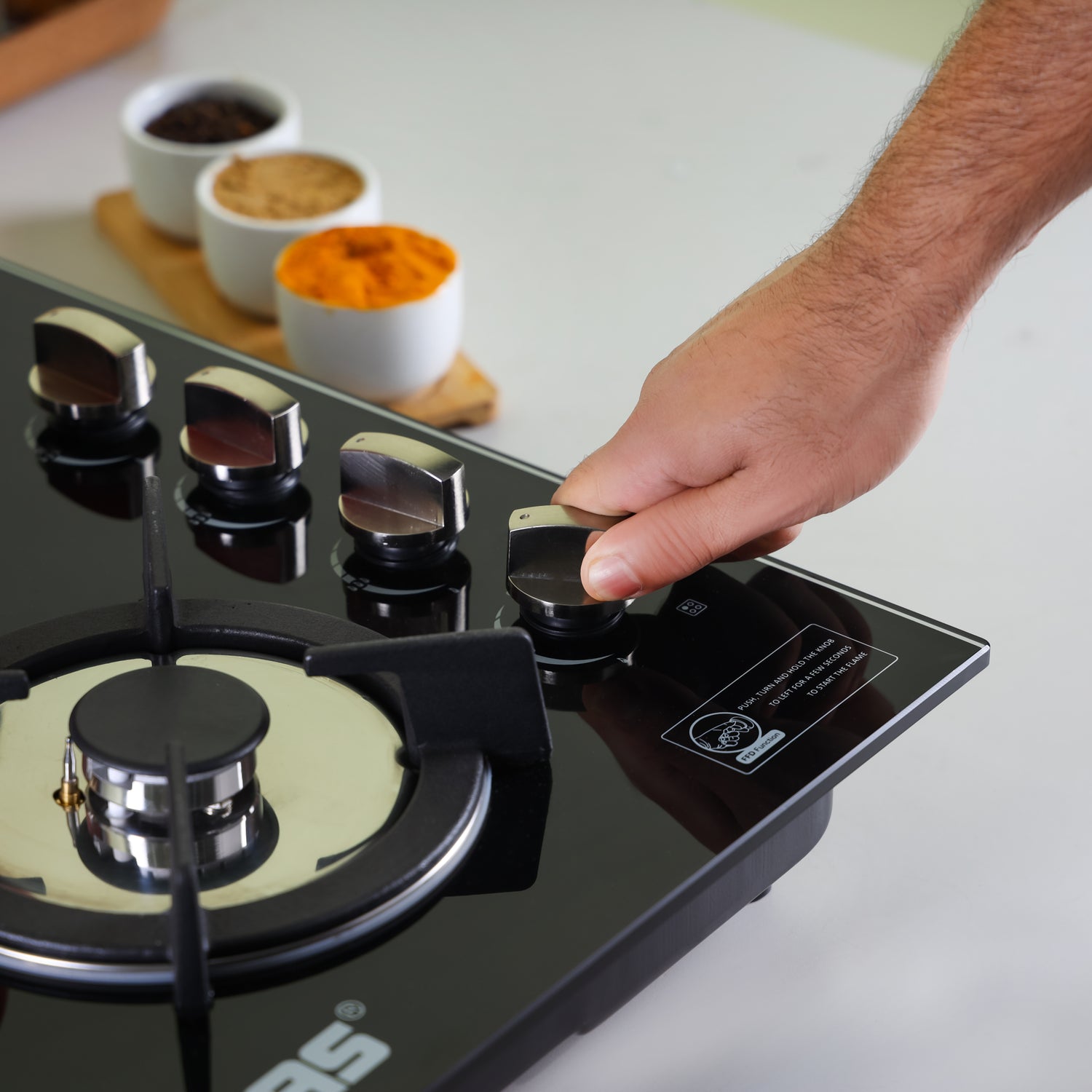 Geepas GGC31050FFD Built-in Glass Gas Hob | 4  Burners | Auto Ignition System | Flame Failure Safety Device (FFD) | Durable Design | Energy Efficient | 2 Years Warranty