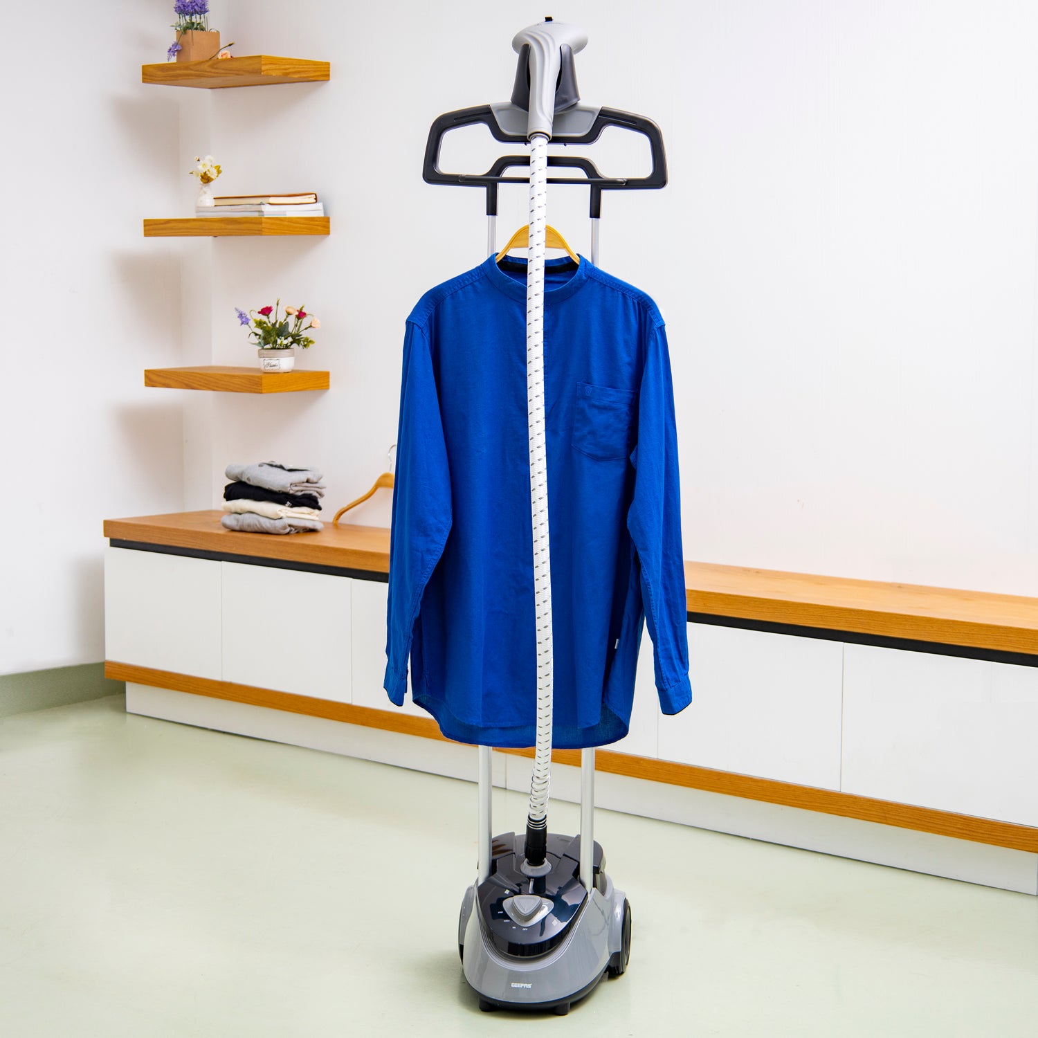 Geepas GGS25032 Garment Steamer | 2.6L Water Tank, 1800W Power | 3 Steam Settings| Dual Bar Support | Thermostat Protection | Chemical-Free Steam | 2 Years Warranty