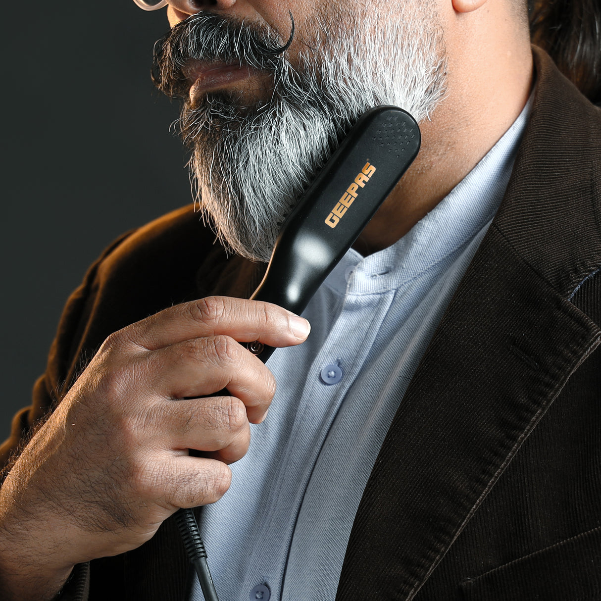 Geepas GHBS86066 Hair Straightening Brush | Beard & Hair Styler with LED Indicator| 360° Swivel Cord| Adjustable Temperature 120–200°C| Hang Loop | 2-Year Warranty