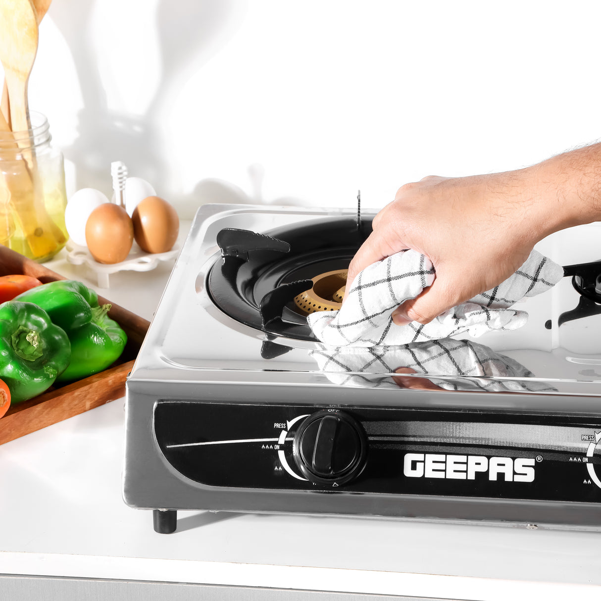 Geepas GK6857 Triple Burner Gas Cooker | Stainless Steel Body| 3 Burners| Auto Ignition System | 5.60kW Powerful Heat Output | Easy Cleaning Design & 2-Year Warranty