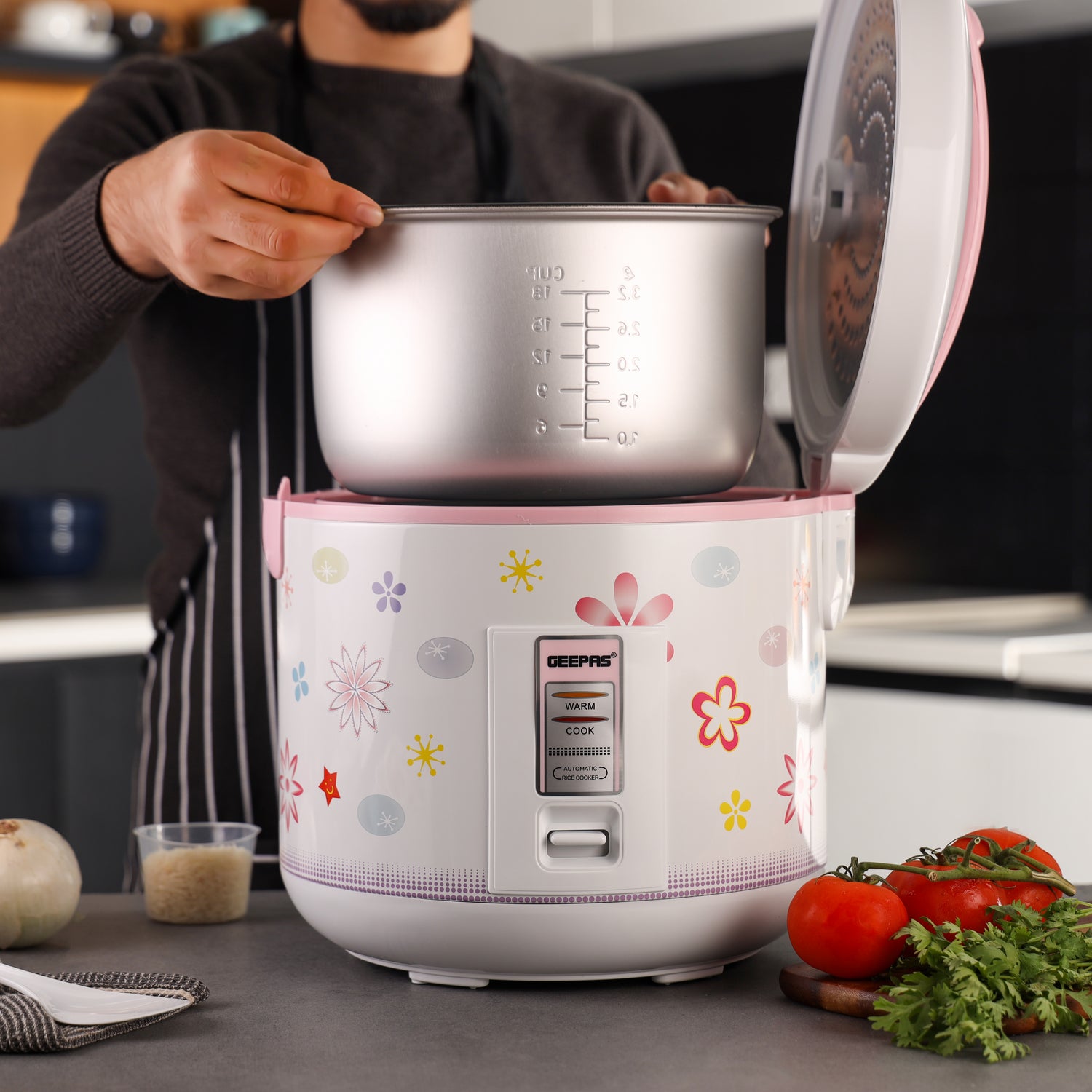 Geepas GRC35023 3.2L Automatic Rice Cooker | Cook, Steam & Keep Warm | Non-Stick Inner Pot | Detachable Cord | Includes Measuring Cup & Spoon | White | 2Y Warranty