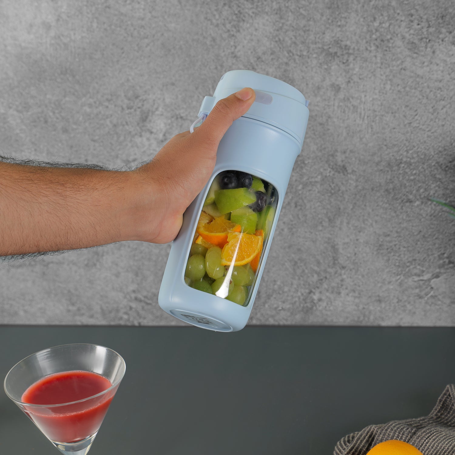 Geepas GSB44073N Rechargeable Portable Blender | 500ml Capacity | 50W | 6 Sharp Stainless Steel Blades | Safety Lock Design | USB Rechargeable Battery | 2-Year Warranty