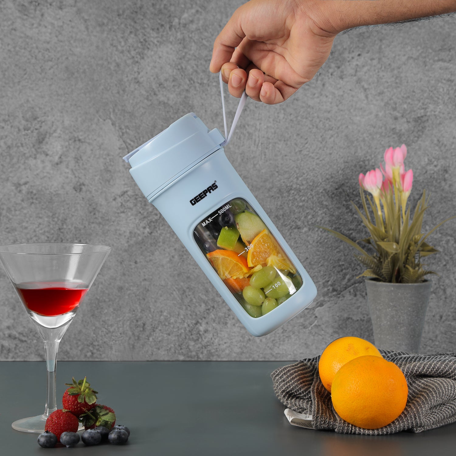 Geepas GSB44073N Rechargeable Portable Blender | 500ml Capacity | 50W | 6 Sharp Stainless Steel Blades | Safety Lock Design | USB Rechargeable Battery | 2-Year Warranty