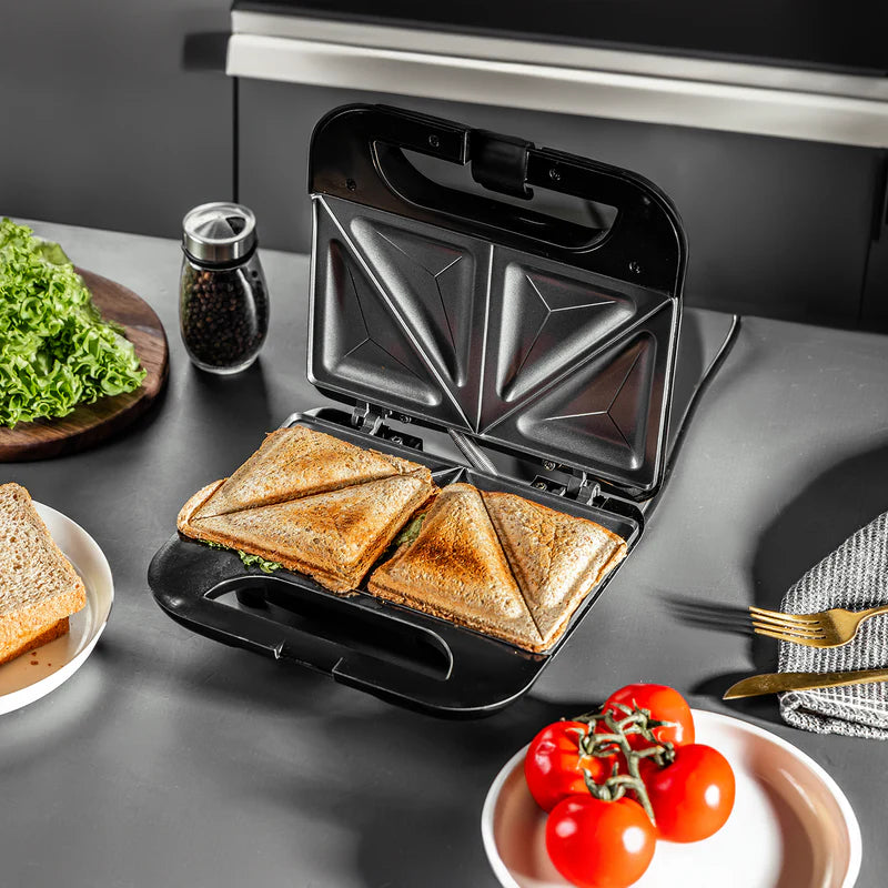 Geepas Sandwich Maker GSM36533UK | 750W Powerful Toaster| Non-Stick Plates| Power & Ready Light| Cool Touch Handle| Easy to Clean & Overheat Protection | 2-Year Warranty