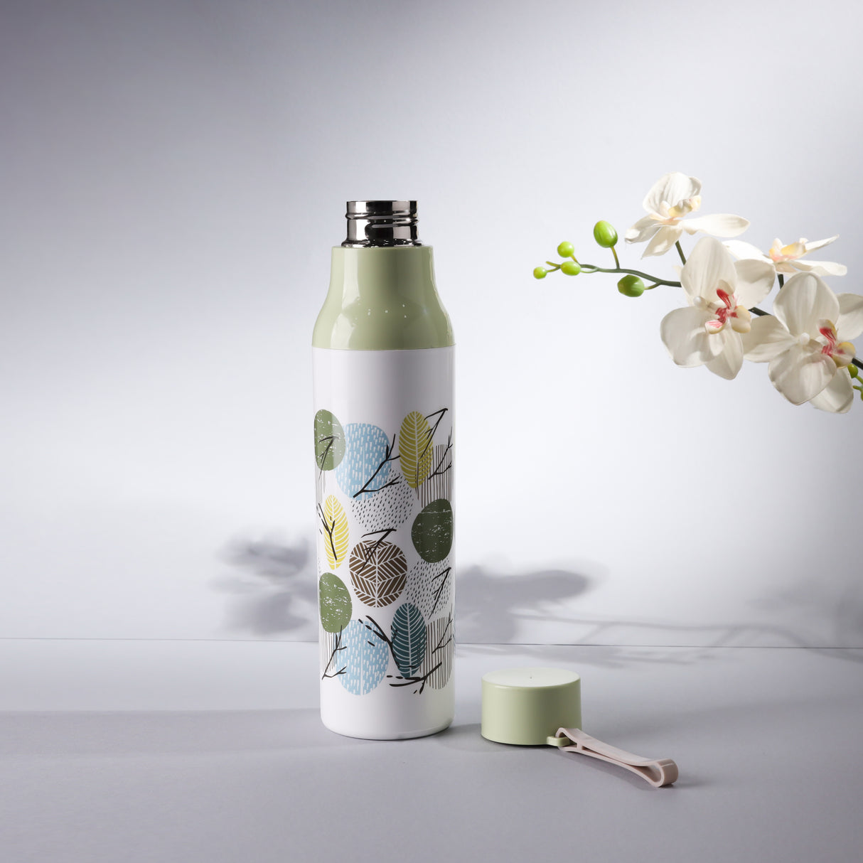 Royalford 600 ML Icon Insulated Water Bottle- RF11688| Super PU Insulation, Stainless Steel Inner And PP Outer Body| Preserves The Flavor And Freshness| Portable Multicolor