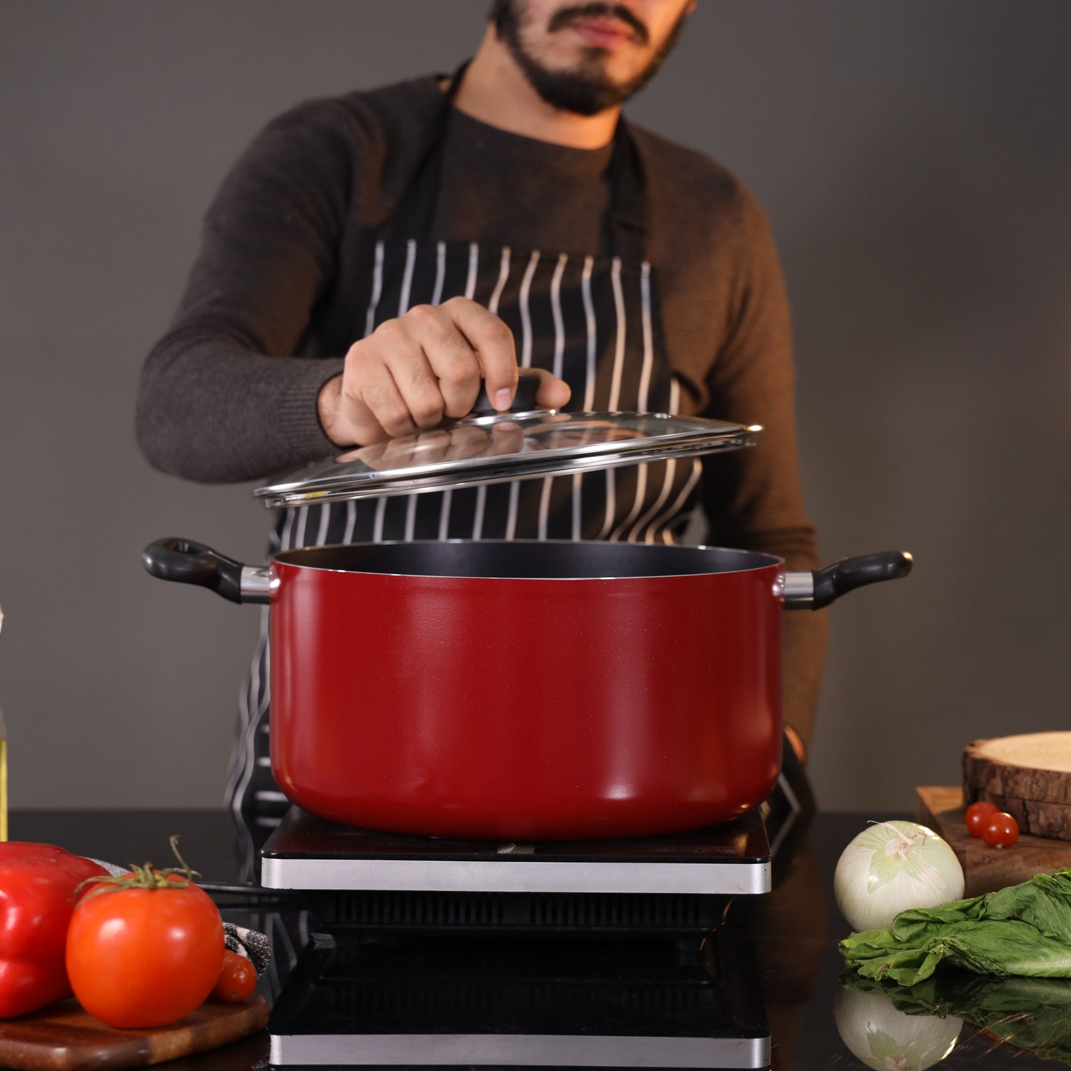 Royalford 10 Pcs Aluminum Non-Stick Cookware Set RF8500- Portable Cool Touch Handle Heat Resistant Handles Scratch Resistant, Tempered Glass Lids, Bakelite Knobs