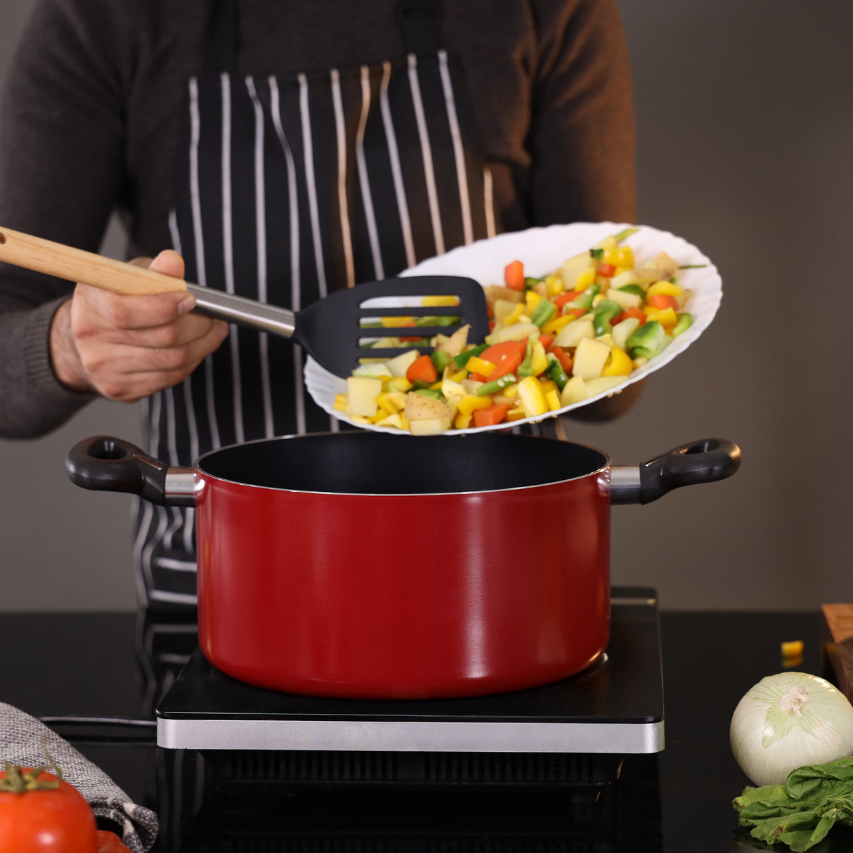 Royalford 10 Pcs Aluminum Non-Stick Cookware Set RF8500- Portable Cool Touch Handle Heat Resistant Handles Scratch Resistant, Tempered Glass Lids, Bakelite Knobs