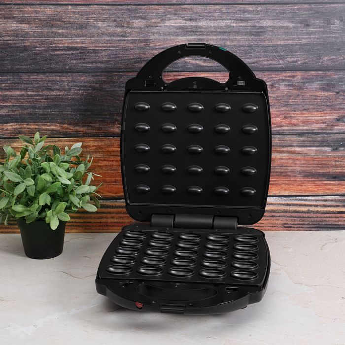 Geepas Nut Maker GNM6158 | 25 Pcs Capacity| 1400W Powerful Nut Snack Maker with  Non-Stick Plates | Cool-Touch Housing | Skid-Resistant Base| Compact Upright Storage