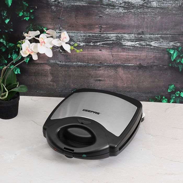 Geepas Nut Maker GNM6158 | 25 Pcs Capacity| 1400W Powerful Nut Snack Maker with  Non-Stick Plates | Cool-Touch Housing | Skid-Resistant Base| Compact Upright Storage