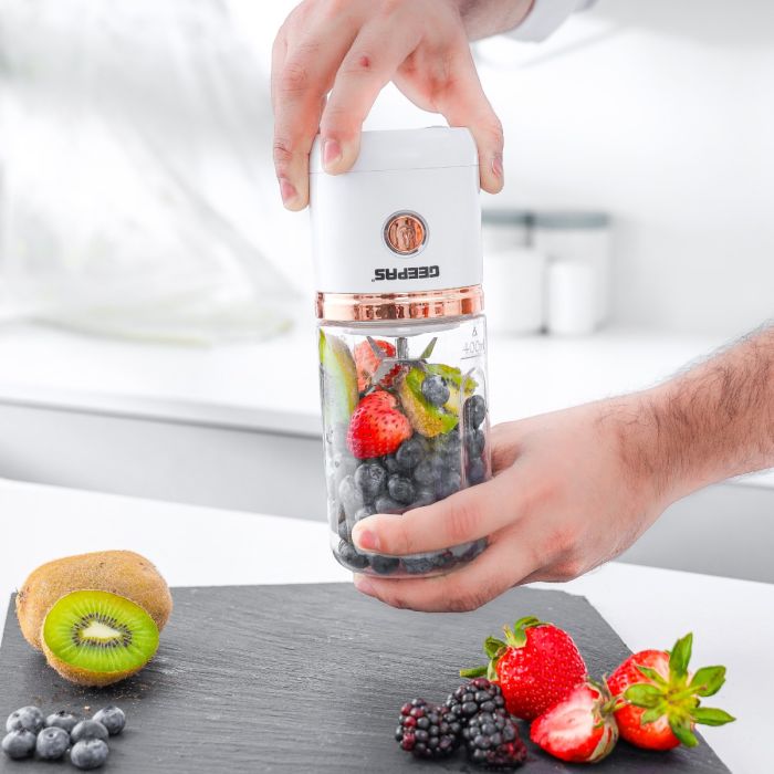 Geepas Rechargeable Portable Blender- GSB44058/ 420 ml Capacity / Single Click Operation, with Tritan Bottle and Motor Base, 10-15 min Working/ White, 2 Years Warranty