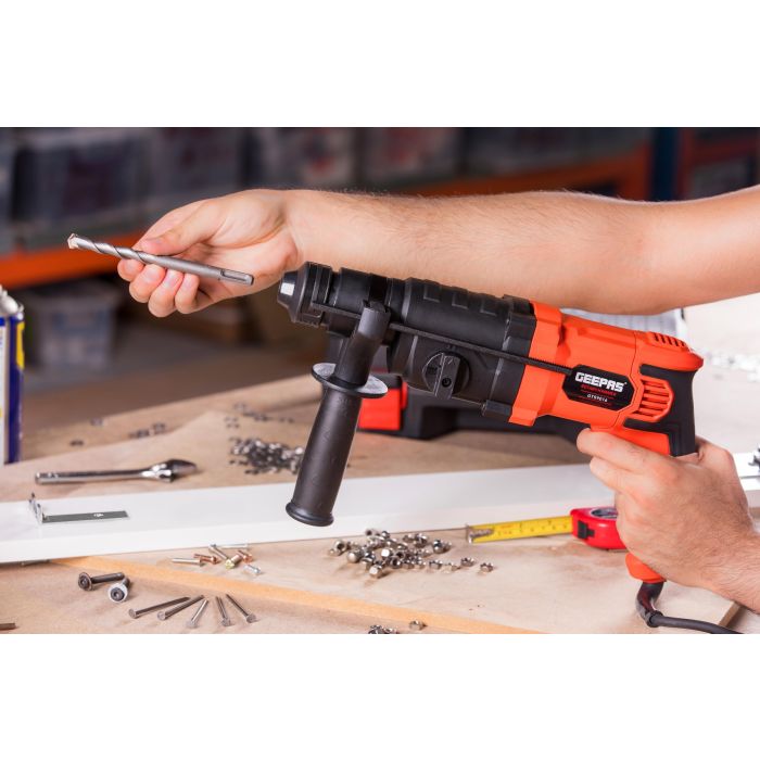 800W Rotary Hammer Electric Drill with Double Pendulum Load Bearing for Superior Impact Energy - 13mm Chuck and Adaptor - 230-240V