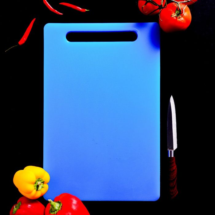 Classic Cutting Board, Polyethylene, RF10283 | Chopping Board | Non-Absorbent, Odorless & Non-Toxic | Crack/Chip Resistant | Easy Grip Handle