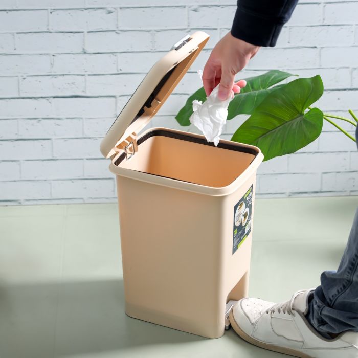 Royalford 10L Dust Bin- RF12248| Premium-Quality Plastic Bin with Swing Lid| Trash Can for Home, Office, Bathroom, School, Shopping Mall, Restaurant| Brown