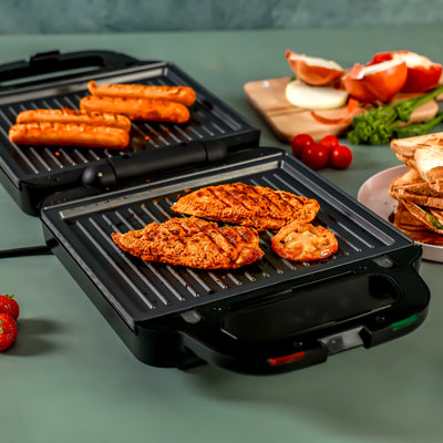 Geepas 2-in-1 Multi-Snacks Maker GSM5444 |1400W Sandwich & Grill Maker| Non-Stick Plates| 180° Open Design| Automatic Temperature Control| Easy to Clean | 2-Year Warranty