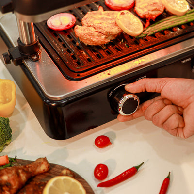 Geepas Fast Indoor Grill- GBG63060|  Drip Tray for Easy Cleaning,  Thermostat Control | Perfect for Sizzling Steaks, Searing Vegetables Etc | Black, 2 Years Warranty