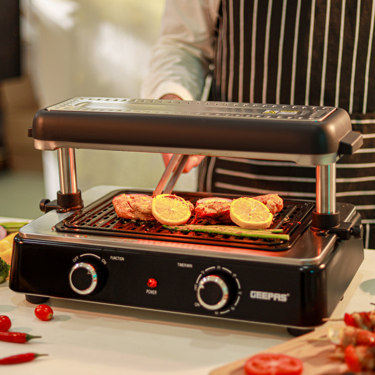 Geepas Fast Indoor Grill- GBG63060|  Drip Tray for Easy Cleaning,  Thermostat Control | Perfect for Sizzling Steaks, Searing Vegetables Etc | Black, 2 Years Warranty