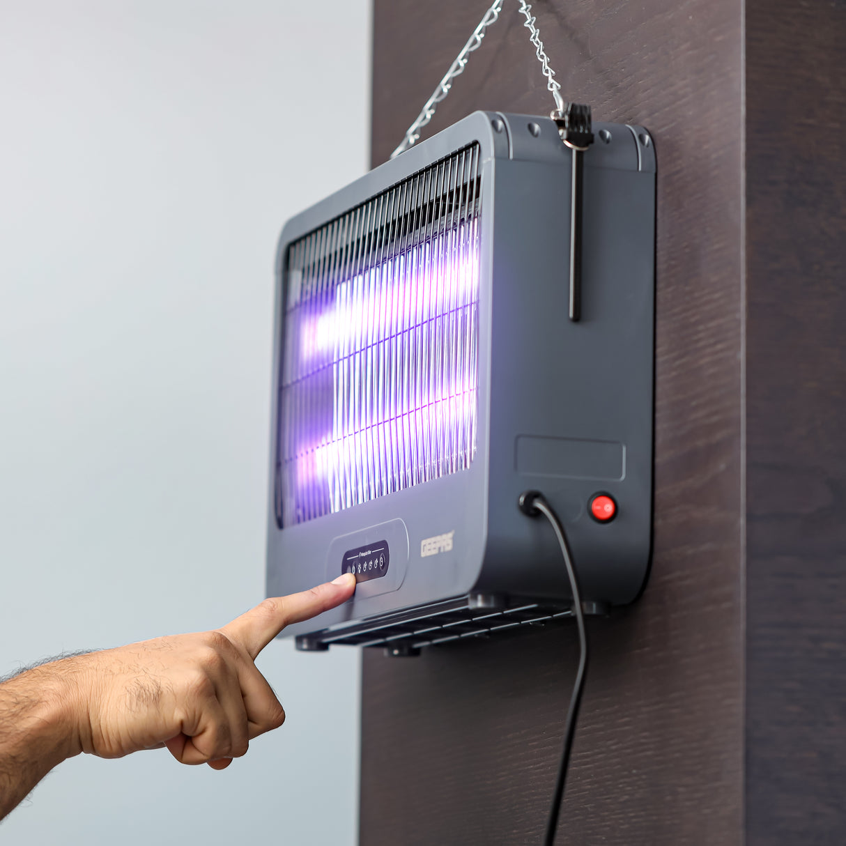 Geepas Mosquito Killer GBK25605 – Remote Control, Double Grid, Protective Net, Low Power, Perfect for Home, Office, Restaurants & Hospitals, 2-Year Warranty