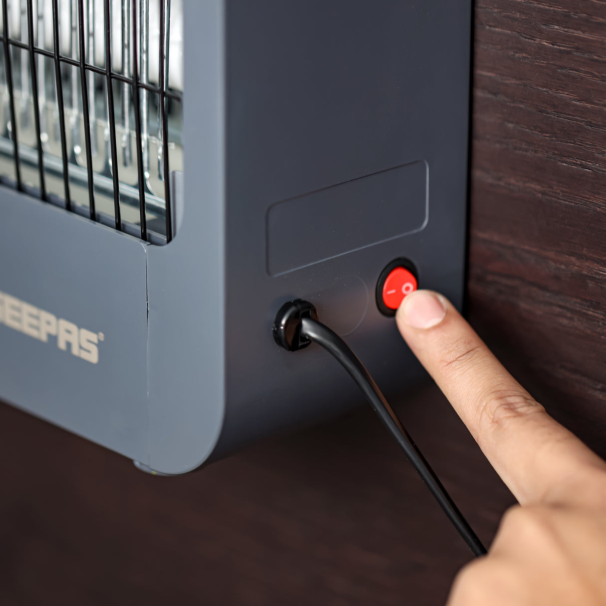 Geepas Mosquito Killer GBK25605 – Remote Control, Double Grid, Protective Net, Low Power, Perfect for Home, Office, Restaurants & Hospitals, 2-Year Warranty