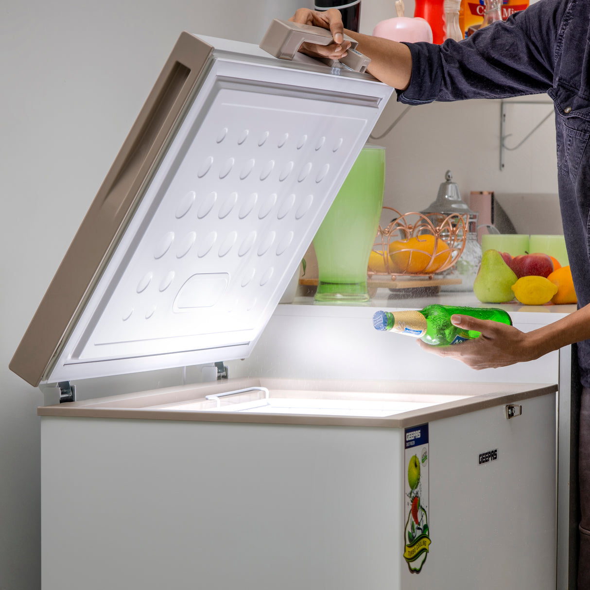 Geepas GCF1706WAH Chest Freezer | 170L Capacity |-18°C Deep Freezer with LED Light, Lock & Adjustable Thermostat | 115W Energy-Efficient Cooling  | 1 Year Warranty