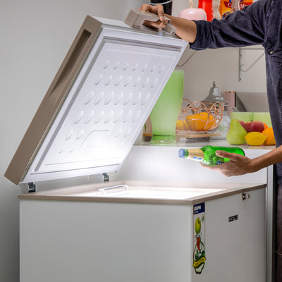 Geepas GCF1706WAH Chest Freezer | 170L Capacity |-18°C Deep Freezer with LED Light, Lock & Adjustable Thermostat | 115W Energy-Efficient Cooling  | 1 Year Warranty