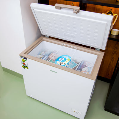 Geepas GCF2506WAH Chest Freezer |  250L  High-Efficiency Deep Freezer | LED Stylish Light | Adjustable Thermostat | Lock & Key | 1 Food Basket | 1 Year Warranty