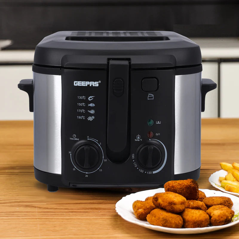 Geepas GDF36014 Deep Fryer, Adjustable Temperature 130-190C with 30 Minute Timer & Indicator Light | Non-Stick Inner Pot | Perfect for French Fries, Chicken Wings