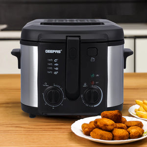 Geepas GDF36014 Deep Fryer, Adjustable Temperature 130-190C with 30 Minute Timer & Indicator Light | Non-Stick Inner Pot | Perfect for French Fries, Chicken Wings