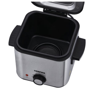 Geepas GDF36016 1.5L Deep Fryer | Durable Stainless Steel Body, Non-Stick Coating, Adjustable Temperature Control, Fast Heating, Compact Design,  2 Years Warranty