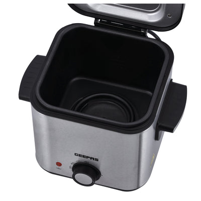 Geepas GDF36016 1.5L Deep Fryer | Durable Stainless Steel Body, Non-Stick Coating, Adjustable Temperature Control, Fast Heating, Compact Design,  2 Years Warranty