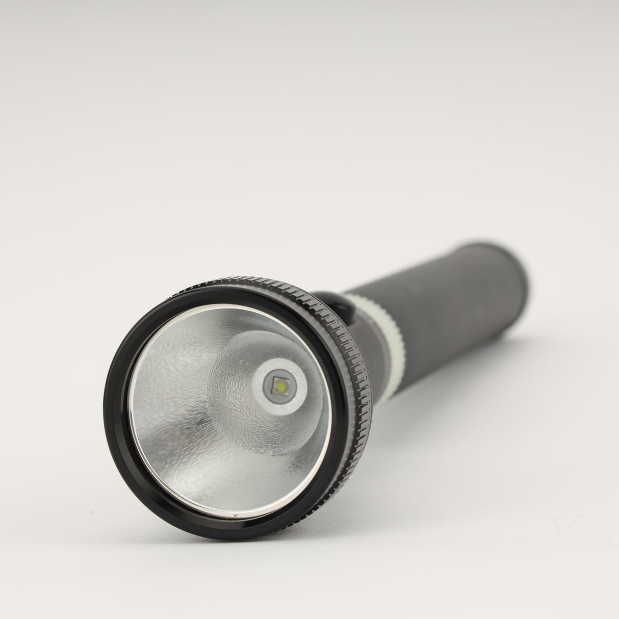 Geepas GEFL4141 Rechargeable LED Lantern & 3-in-1 Flashlight Combo| 30PCS SMD LED| CREE LED Torches|  Solar Input| Unbreakable PC Glass| 60 Hours Working|2 Years Warranty