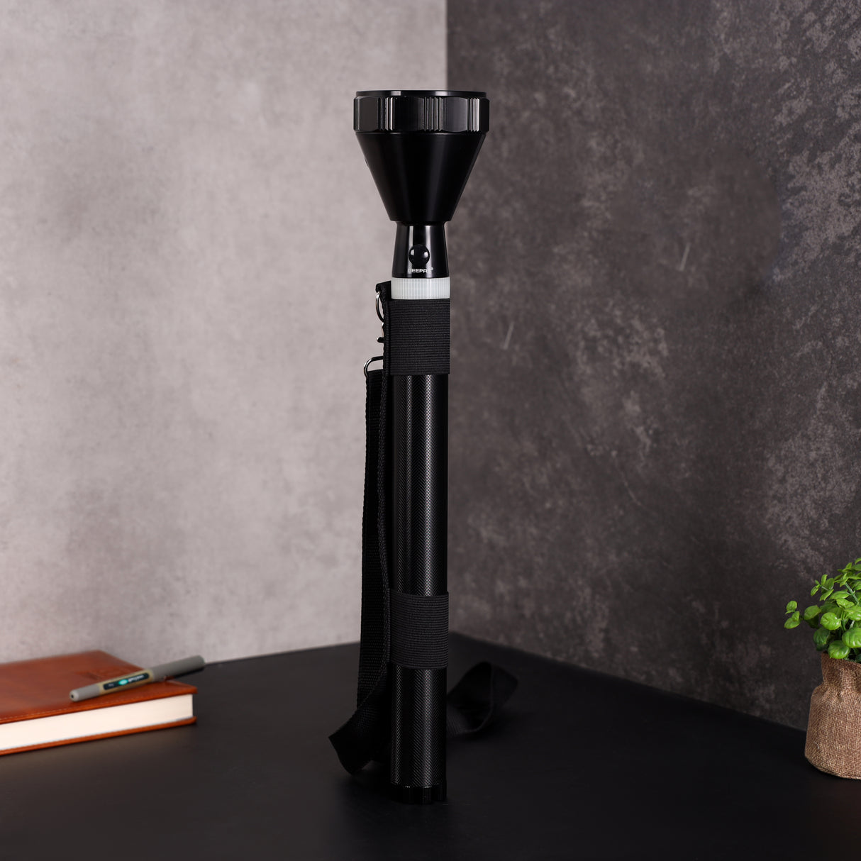 Geepas GFL4653 Rechargeable LED Flashlight | 10W T6 LED | 7000mAh Battery | Long Range Torch | 5 hours working time | Aircraft-grade aluminum alloy body | AC/DC charging